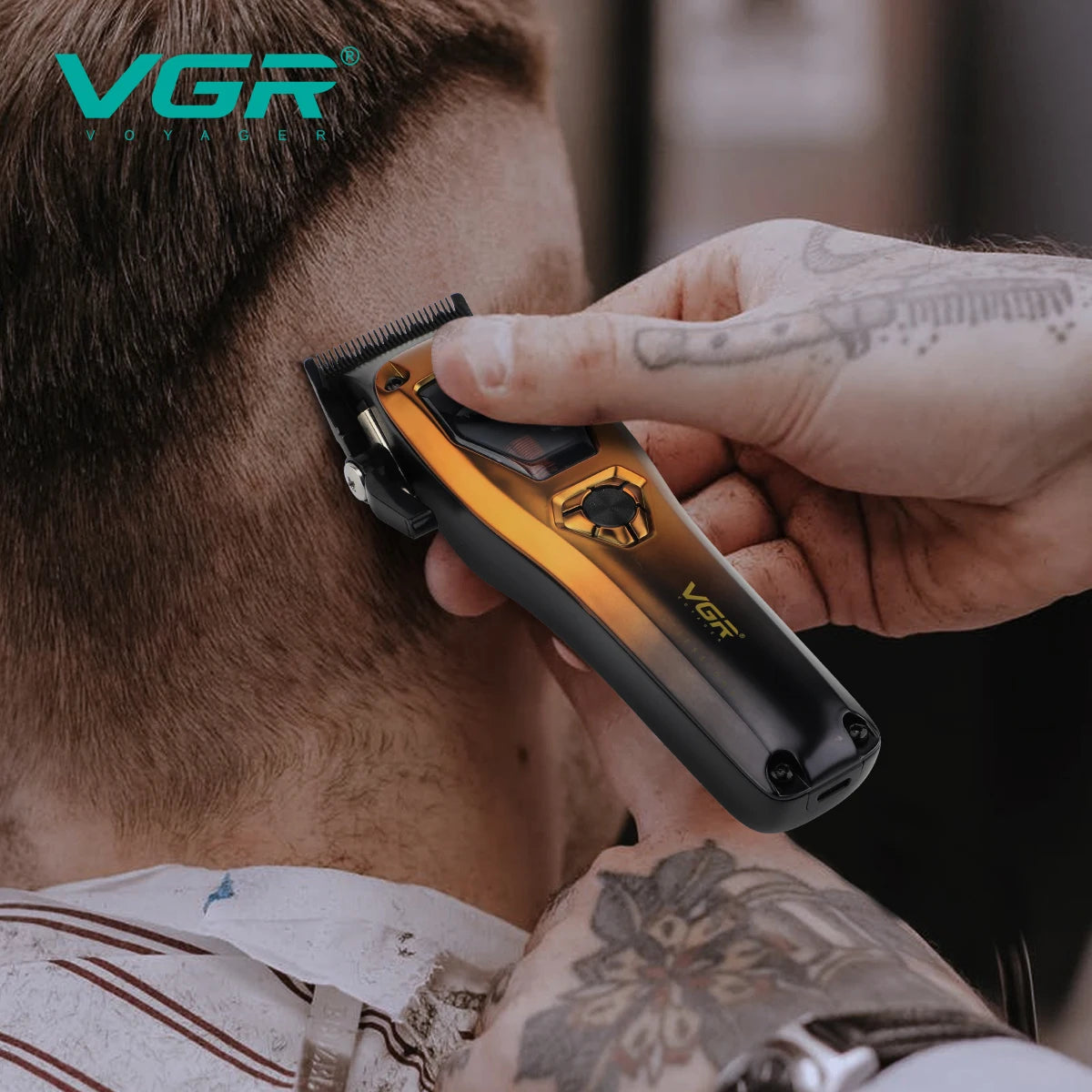 VGR Clipper Professional Hair Cutting Machine Vector Motor 11000 RPM Hair Trimmer Cordless Barber Metal Clipper for Men V-668